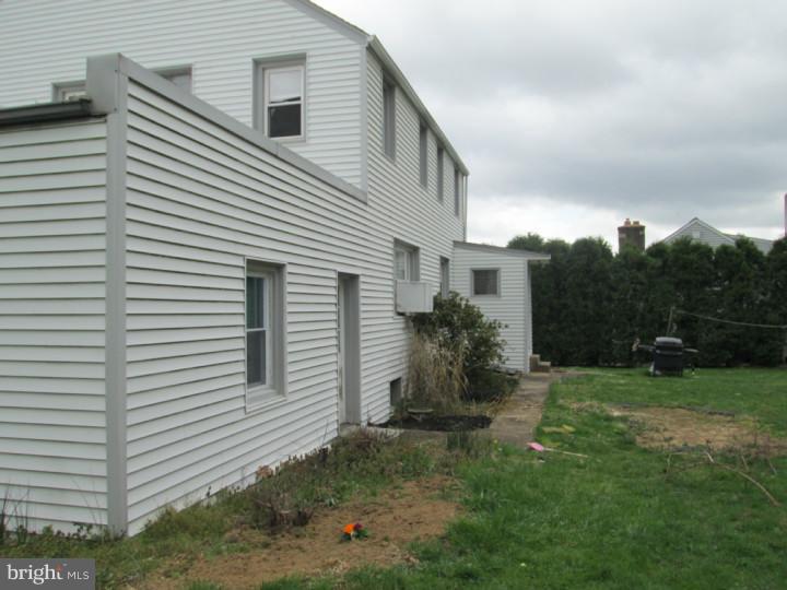 1266 Southampton Road Philadelphia, PA 19116 - Photo 13 of 24 Exterior Side