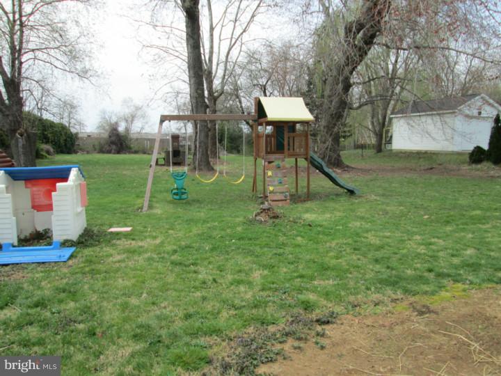 1266 Southampton Road Philadelphia, PA 19116 - Photo 23 of 24 Back Yard