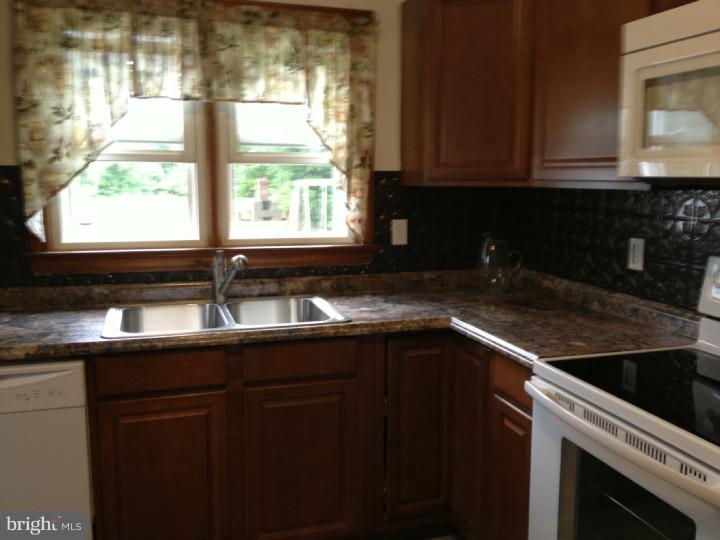 1266 Southampton Road Philadelphia, PA 19116 - Photo 7 of 24 Kitchen