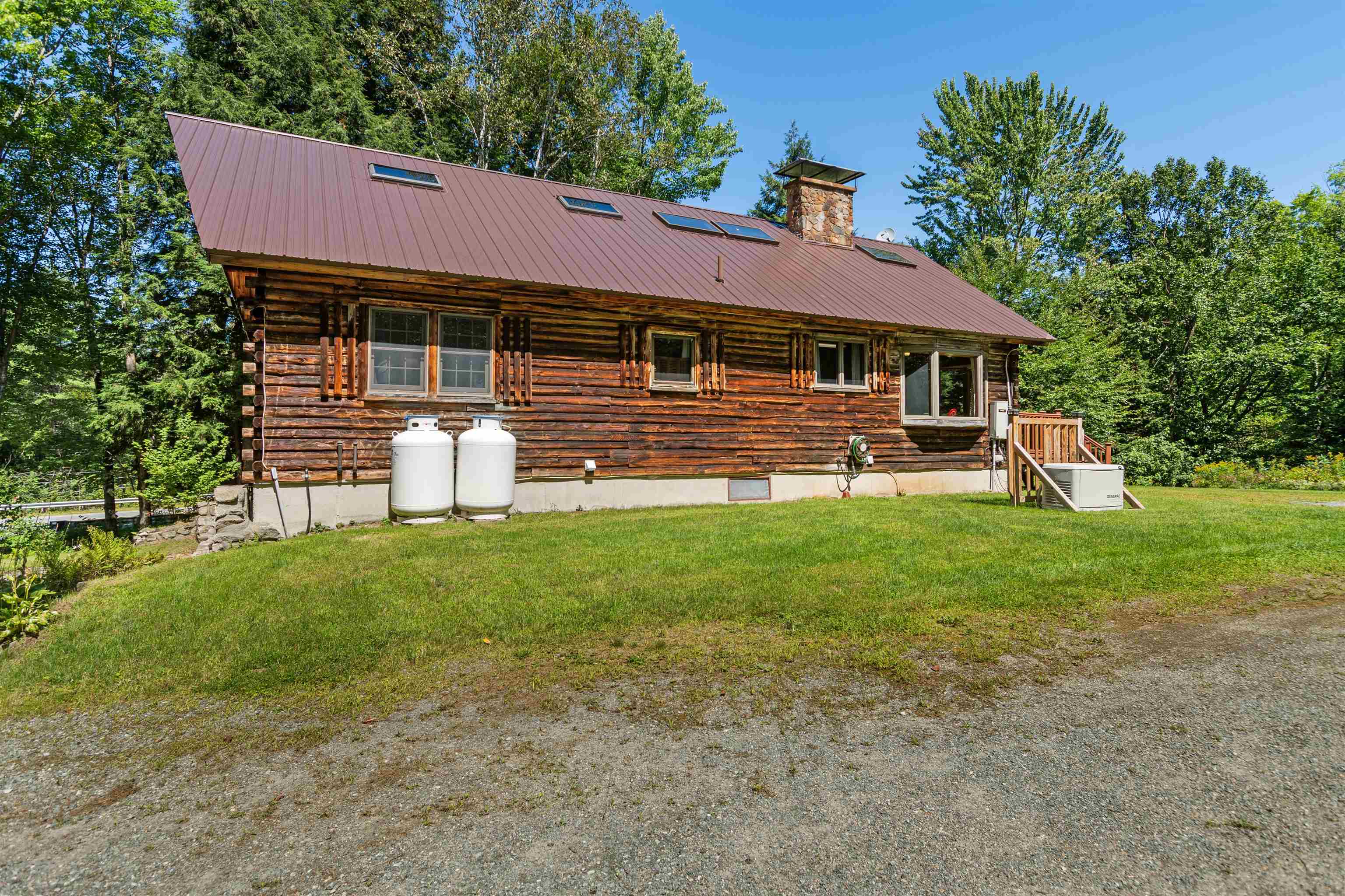 429 Lancaster Road Northumberland, NH 03582 - Photo 2 of 40