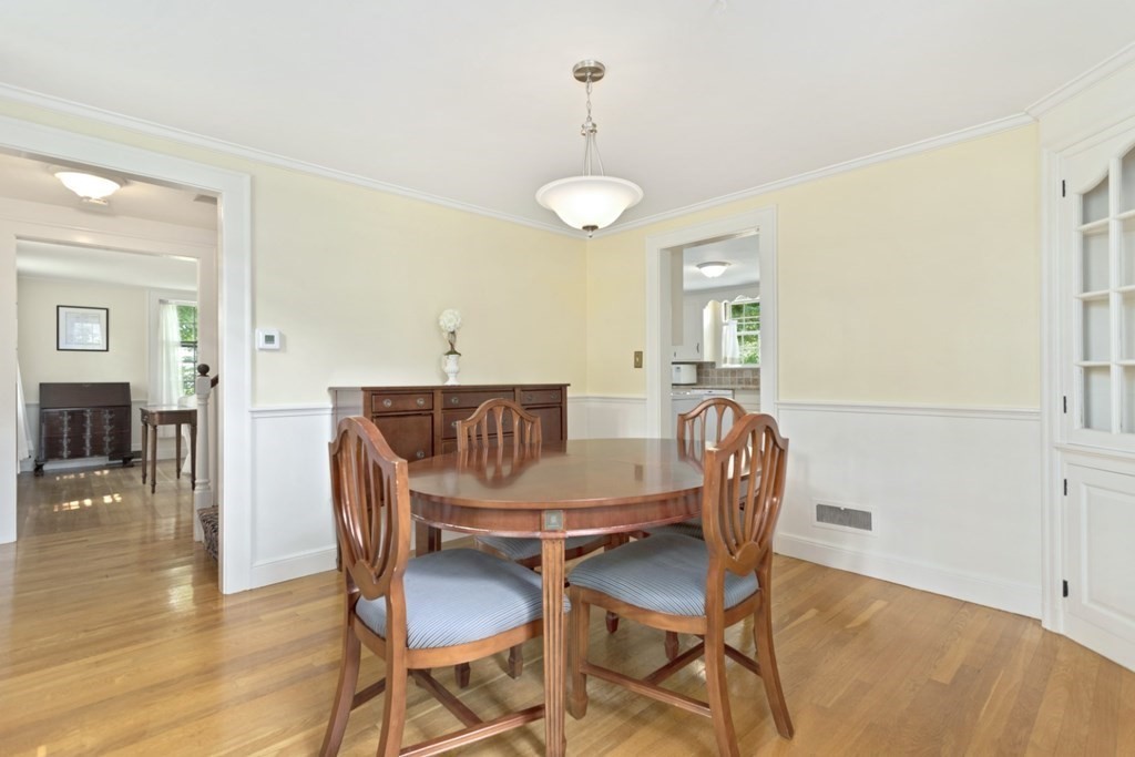 35 Carter Road Lynnfield, MA 01940 - Photo 12 of 32 Gallery Image 12