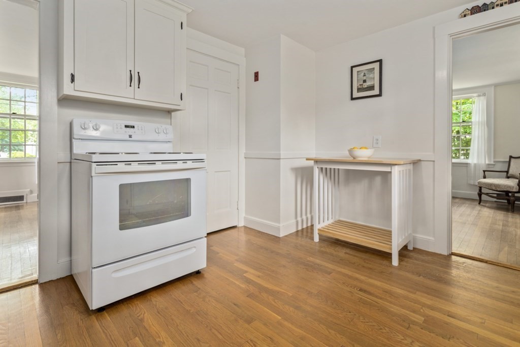 35 Carter Road Lynnfield, MA 01940 - Photo 17 of 32 Gallery Image 17