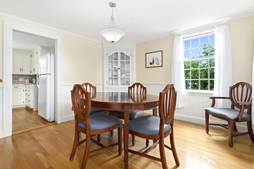 35 Carter Road Lynnfield, MA 01940 - Photo 10 of 32 Gallery Image 10