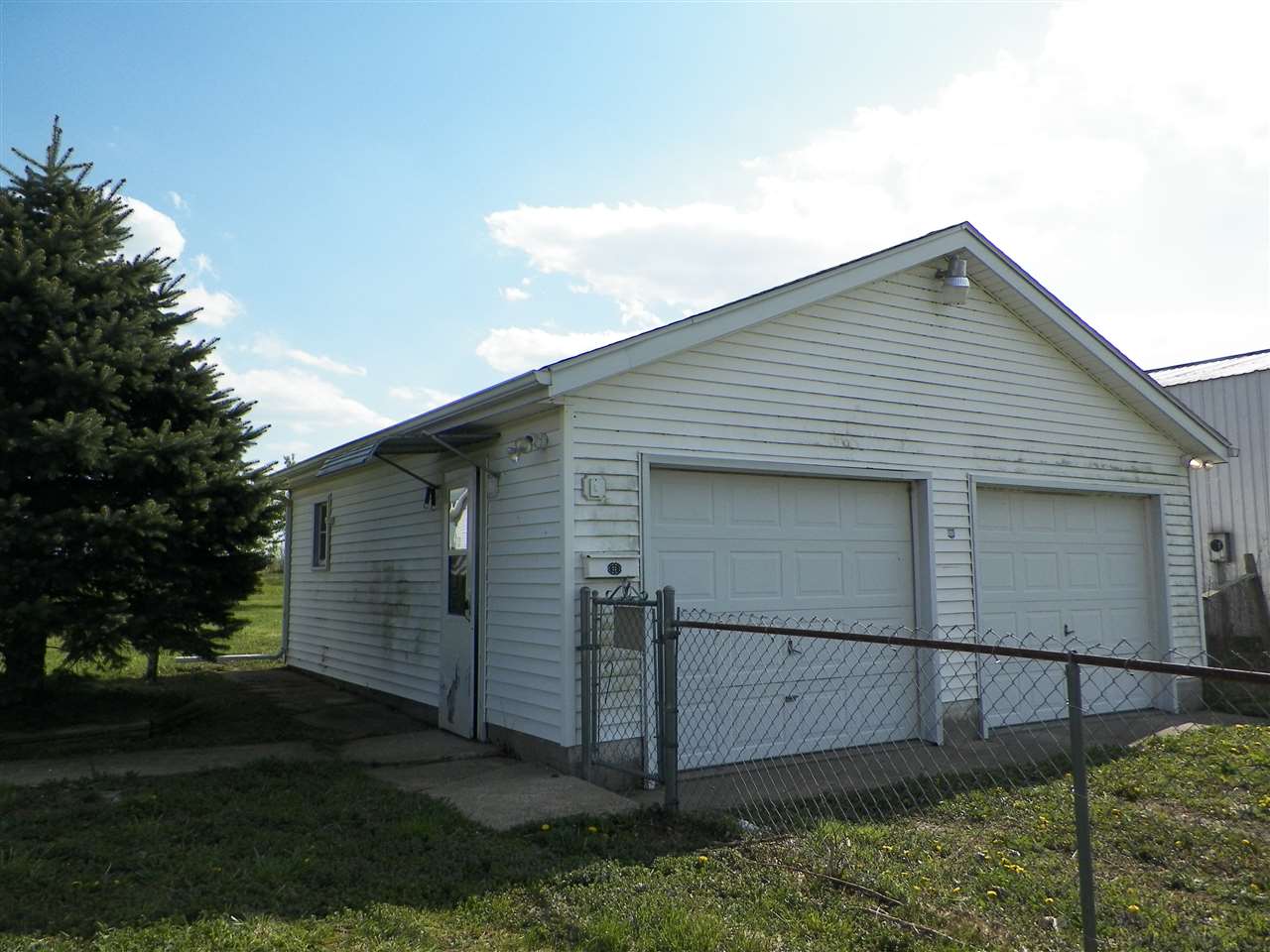 12401 South 200 E Road Muncie, IN 47302 - Photo 4 of 15 Gallery Image 4