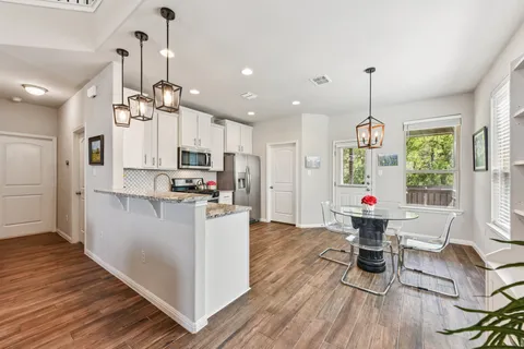 $450,000 | 908 Goldilocks Lane, Manchaca, TX 78652