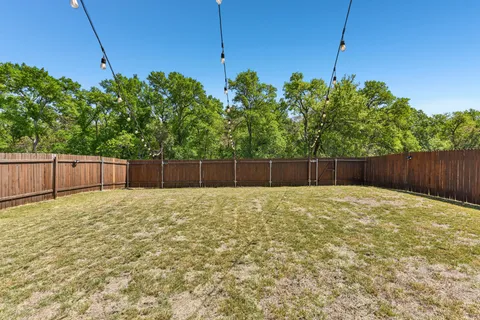 $445,000 | 908 Goldilocks Lane, Manchaca, TX 78652