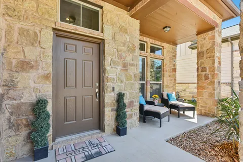 $450,000 | 908 Goldilocks Lane, Manchaca, TX 78652