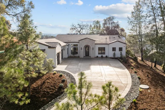 $1,399,990 | 23672 Darkhorse Drive, Auburn, CA 95602
