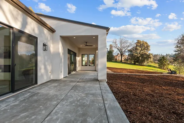 $1,399,990 | 23672 Darkhorse Drive, Auburn, CA 95602