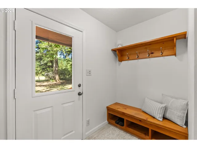 $1,490,000 | 93933 Marcola Road, Marcola, OR 97454