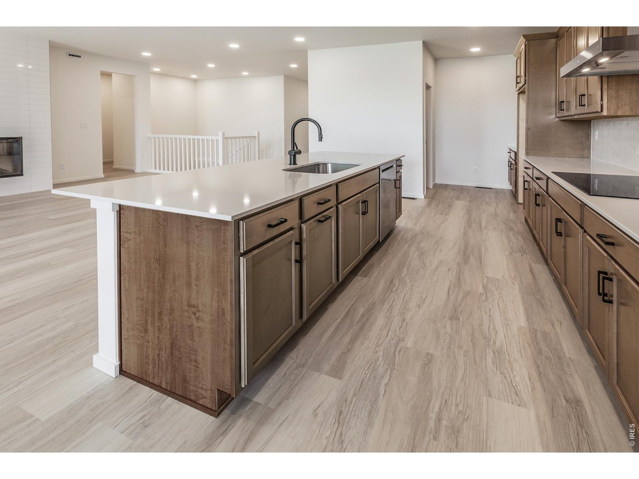 6087 Red Barn Road Timnath, CO 80547 - Photo 22 of 50 KITCHEN
