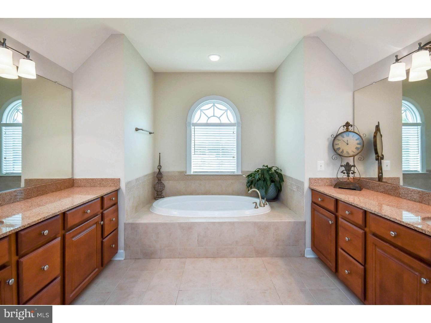 623 Fairway Drive Telford, PA 18969 - Photo 21 of 37 Master Bathroom