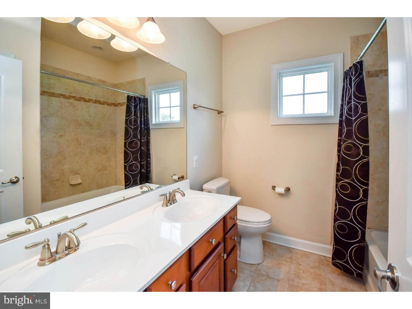 623 Fairway Drive Telford, PA 18969 - Photo 26 of 37 Bathroom - Hallway