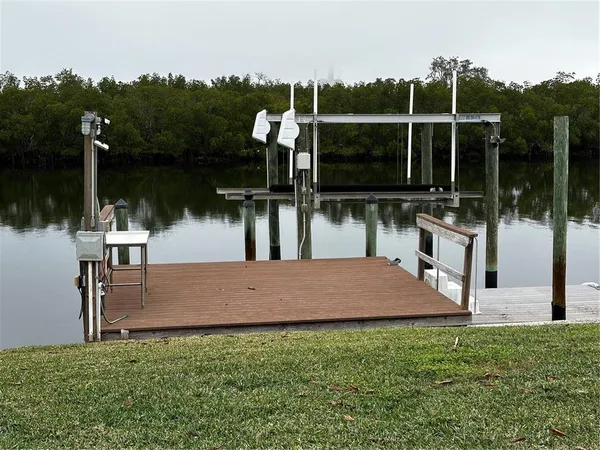 $685,000 | 911 Silver Palm Way, Apollo Beach, FL 33572