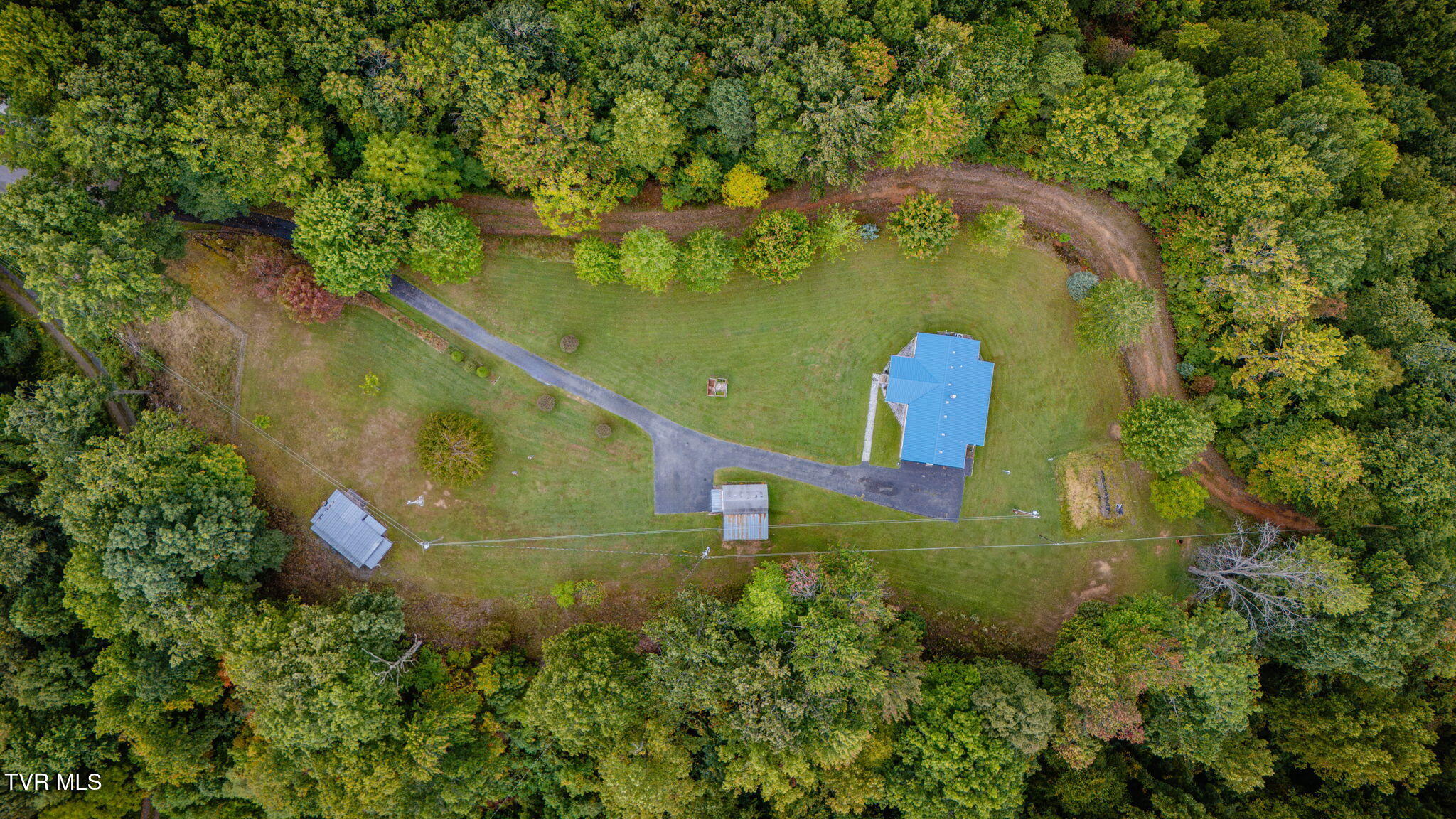 392 Elbert Ramsey Road Clinchco, VA 24226 - Photo 3 of 26 105