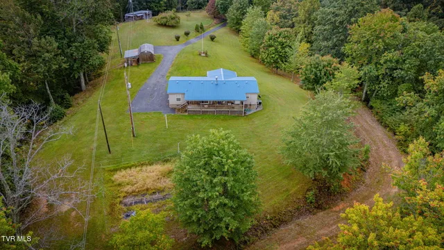 $299,900 | 392 Elbert Ramsey Road, Clinchco, VA 24226