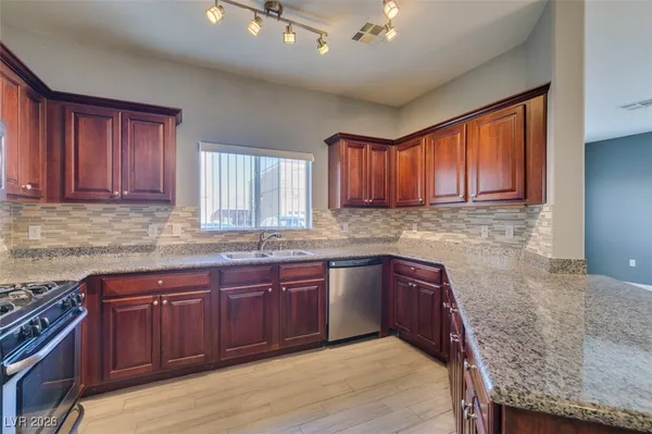 $1,650 | 6328 Desert Leaf Street, Unit 101, North Las Vegas, NV 89081