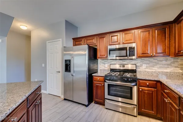 $1,650 | 6328 Desert Leaf Street, Unit 101, North Las Vegas, NV 89081