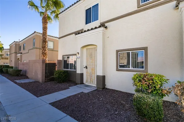 $1,650 | 6328 Desert Leaf Street, Unit 101, North Las Vegas, NV 89081