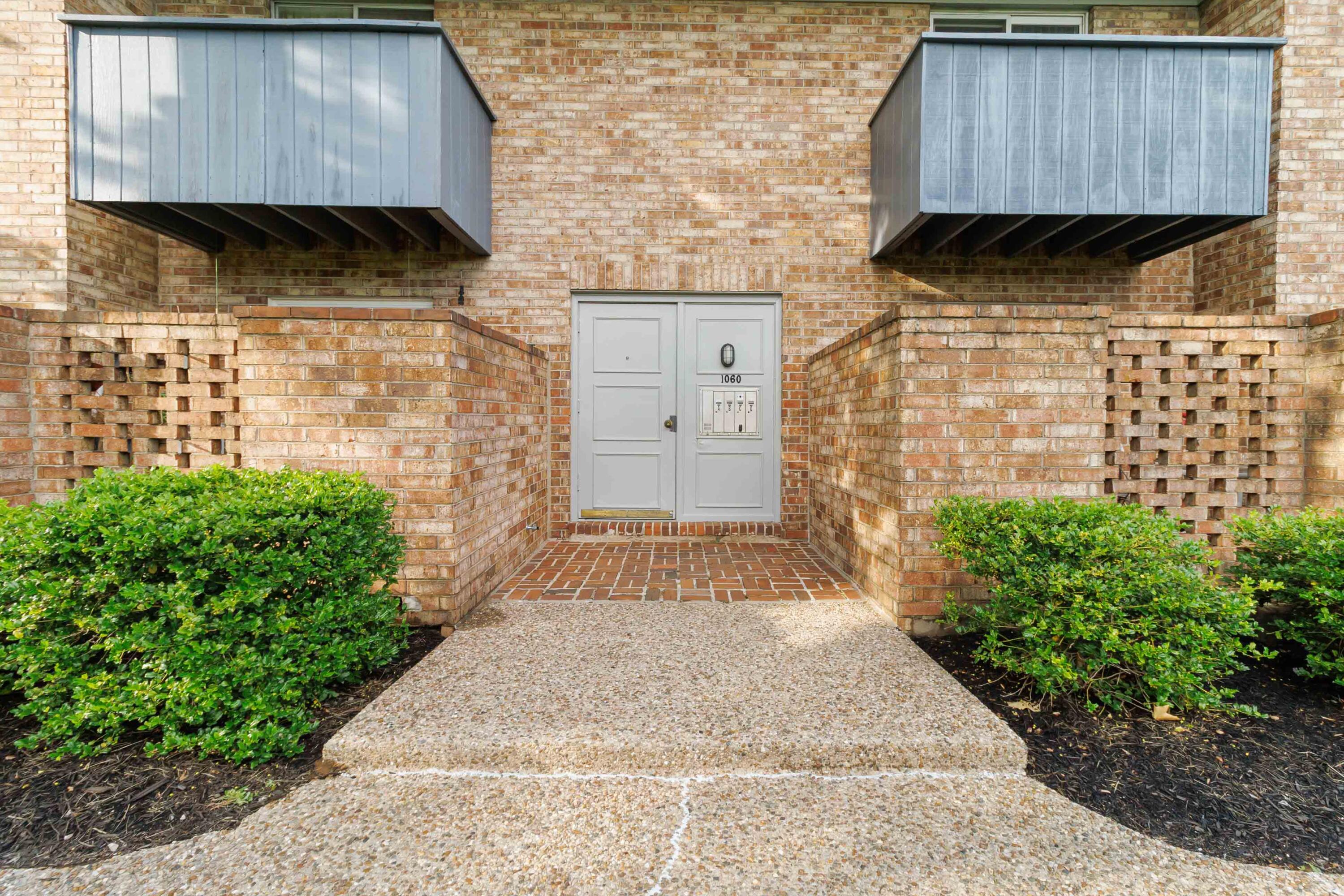1060 Armstrong Mill Road Lexington, KY 40517 - Photo 5 of 41 005