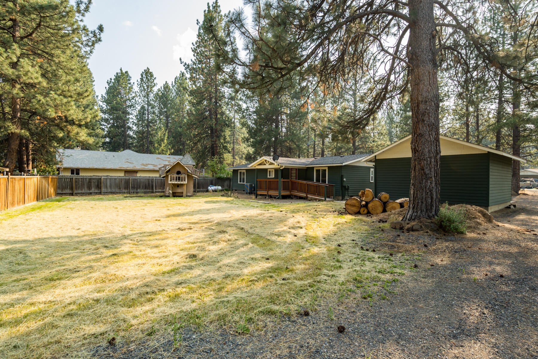 59916 Navajo Road Bend, OR 97702 - Photo 24 of 26 JH5_4325