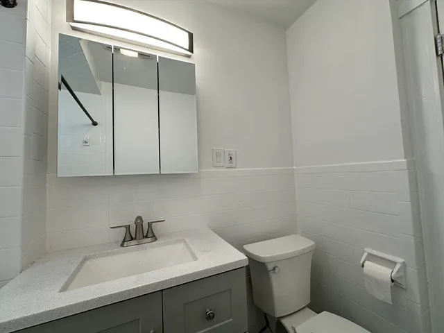 $3,200 | 159 Boston Avenue, Unit 1, Somerville, MA 02144