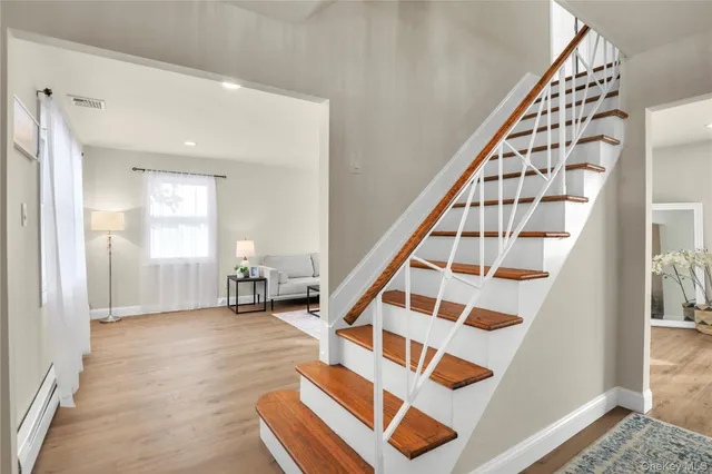 $799,000 | 37 Malvern Lane, Stony Brook, NY 11790