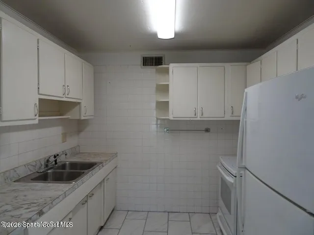 $1,600 | 18 North Court, Unit A, Indialantic, FL 32903