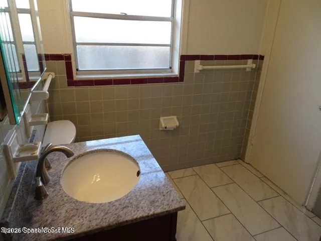 $1,600 | 18 North Court, Unit A, Indialantic, FL 32903