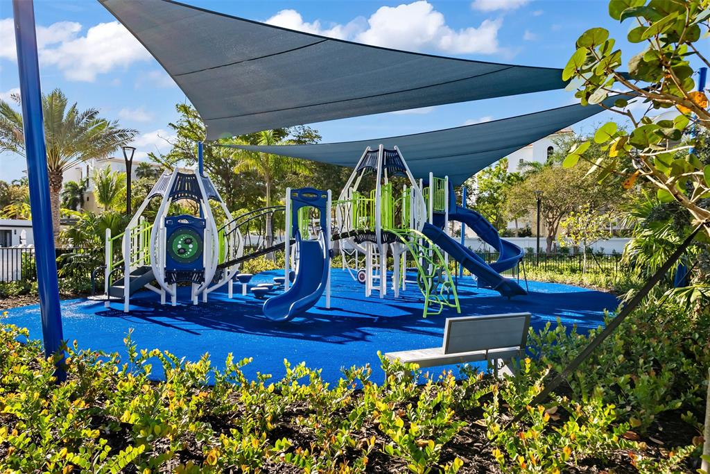 23078 Hillshire Road Boca Raton, FL 33433 - Photo 14 of 20 a view of outdoor space with seating area