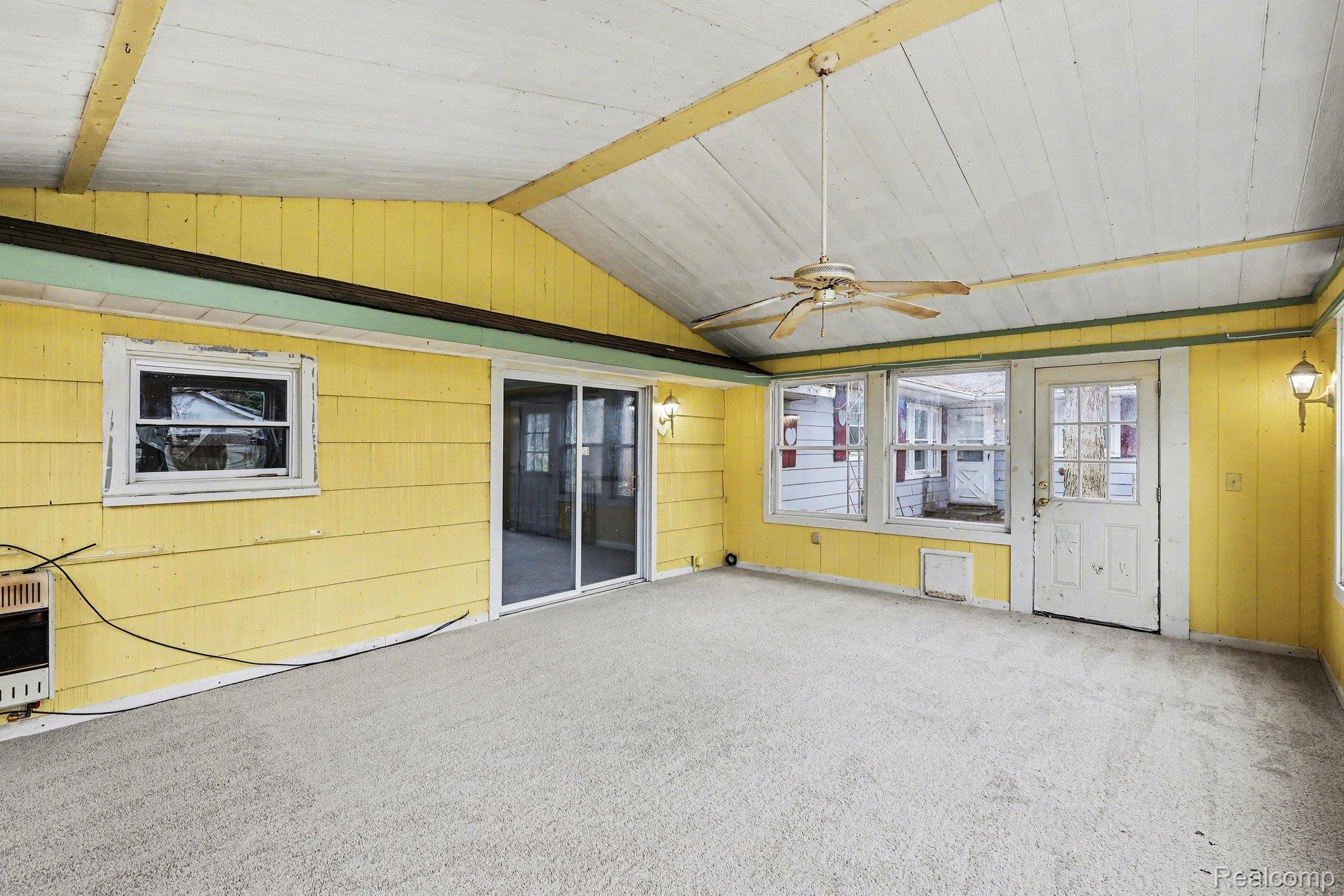 1260 Gilbert Street Flint, MI 48532 - Photo 30 of 32 026_file_7295.jpg