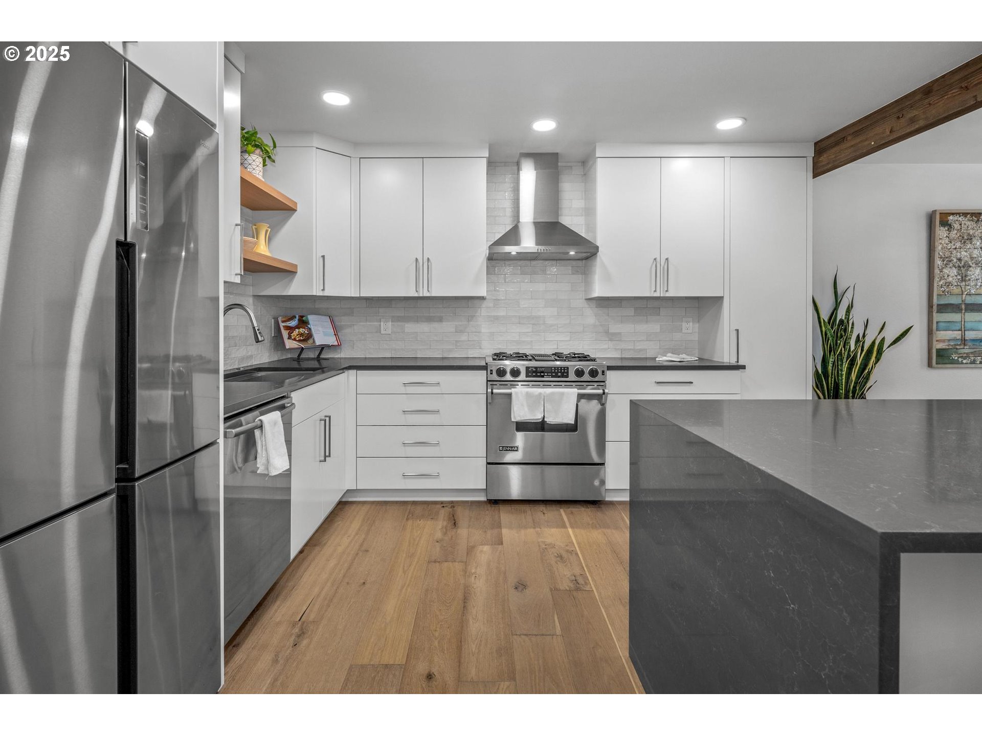 7904 Southwest Scholls Ferry Road Beaverton, OR 97008 - Photo 14 of 34 Gallery Image 14