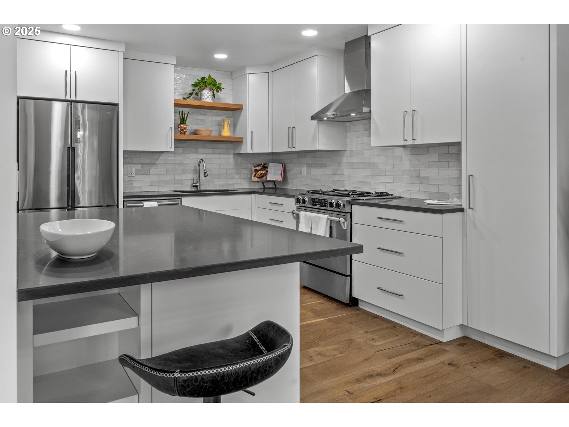 7904 Southwest Scholls Ferry Road Beaverton, OR 97008 - Photo 16 of 34 Gallery Image 16