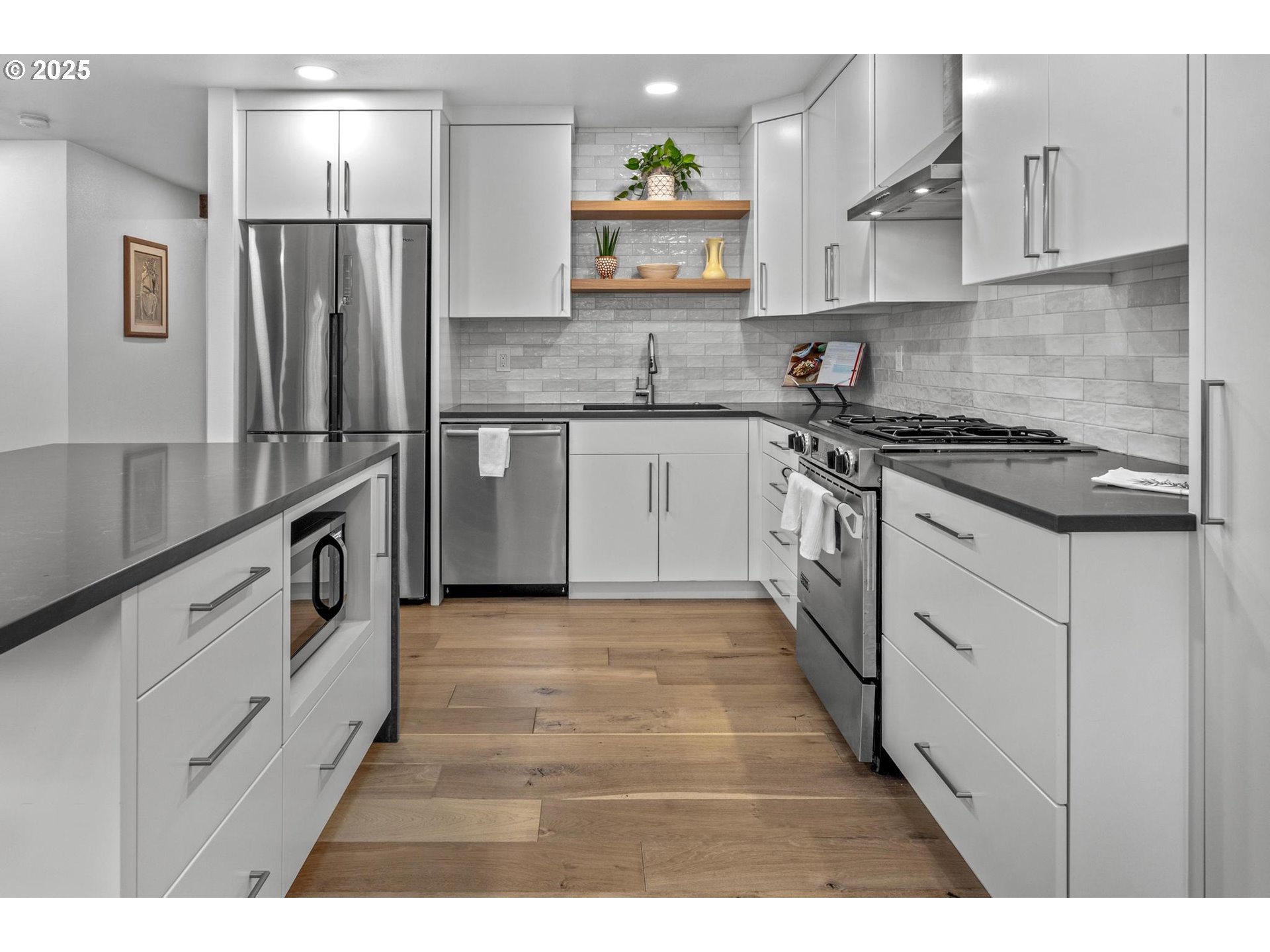 7904 Southwest Scholls Ferry Road Beaverton, OR 97008 - Photo 17 of 34 Gallery Image 17