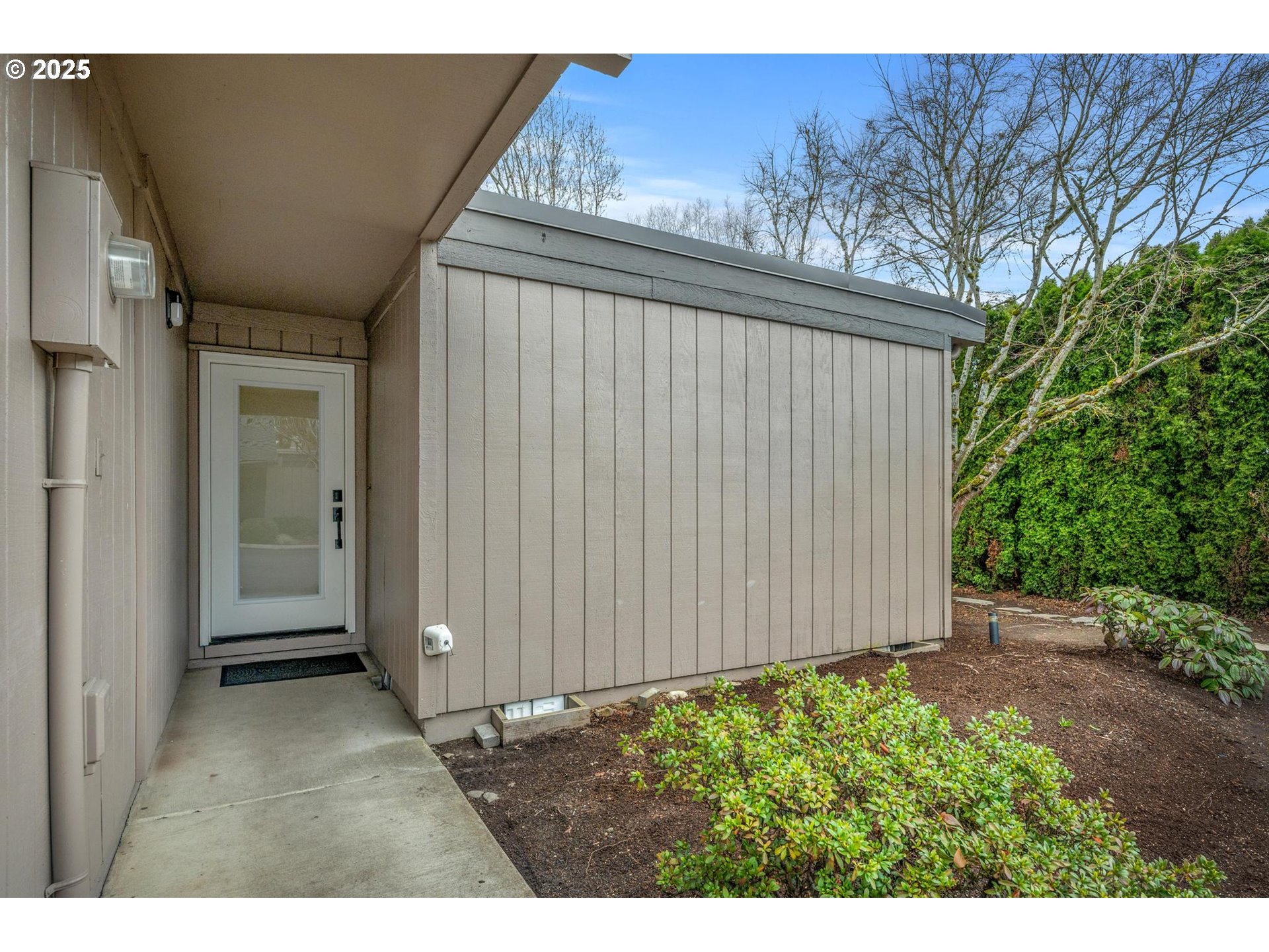 7904 Southwest Scholls Ferry Road Beaverton, OR 97008 - Photo 2 of 34 Gallery Image 2