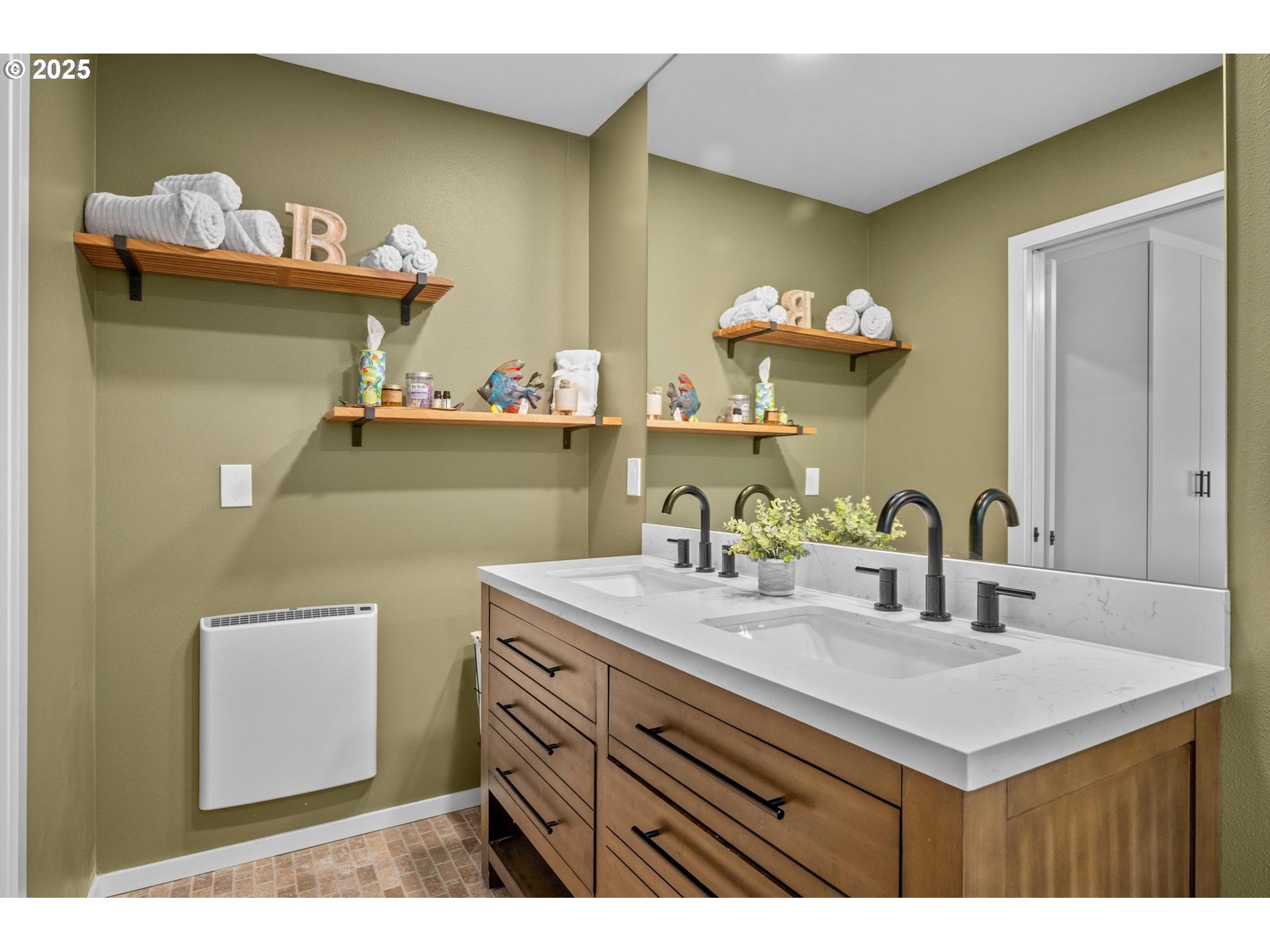 7904 Southwest Scholls Ferry Road Beaverton, OR 97008 - Photo 23 of 34 Gallery Image 23