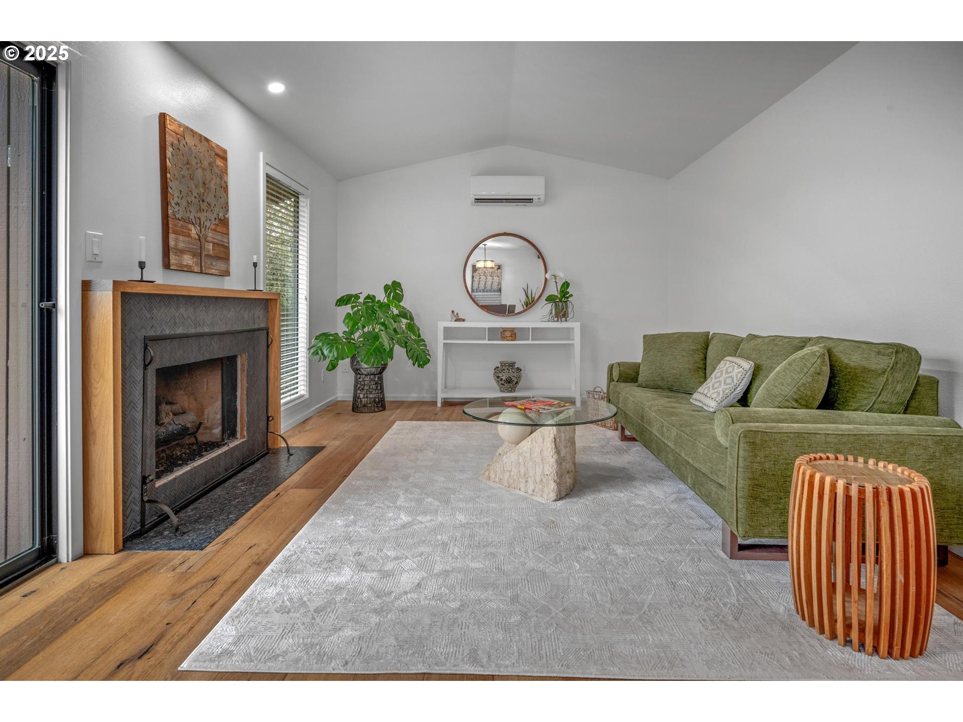 7904 Southwest Scholls Ferry Road Beaverton, OR 97008 - Photo 6 of 34 Gallery Image 6