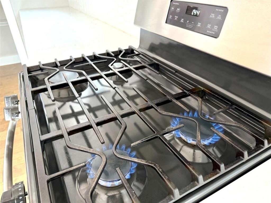 2362 Browns Mill Road Southeast Atlanta, GA 30315 - Photo 11 of 41 a close up of a stove top oven