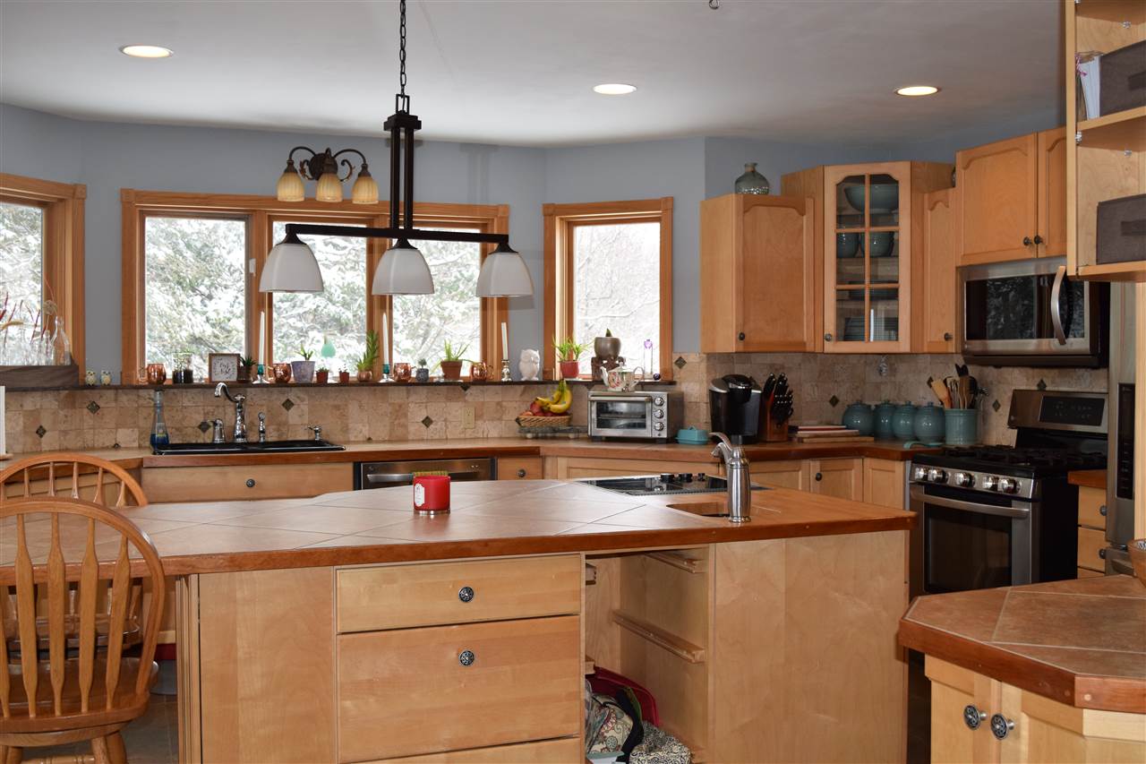 163 Plantation Road Hyde Park, VT 05655 - Photo 3 of 25 Gallery Image 3
