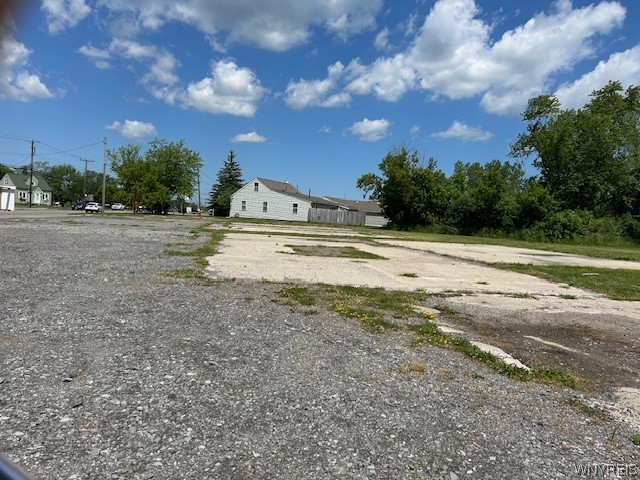 4435 Military Road Niagara, NY 14305 - Photo 4 of 8