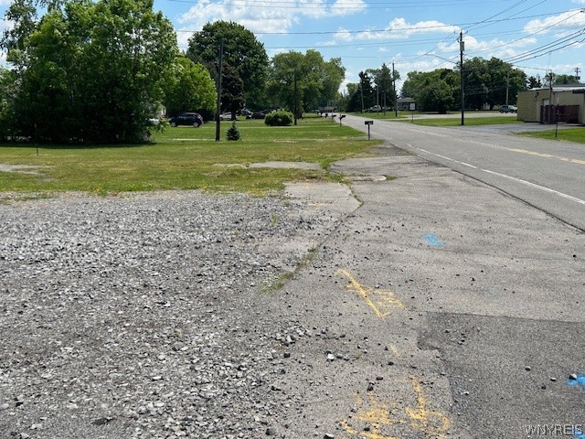 4435 Military Road Niagara, NY 14305 - Photo 5 of 8