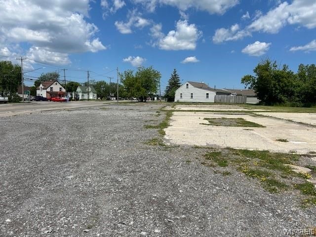 4435 Military Road Niagara, NY 14305 - Photo 6 of 8