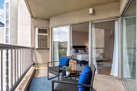 $285,000 | 900 19th Avenue South, Unit 610, Nashville, TN 37212