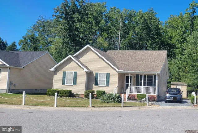 a house view with a outdoor space