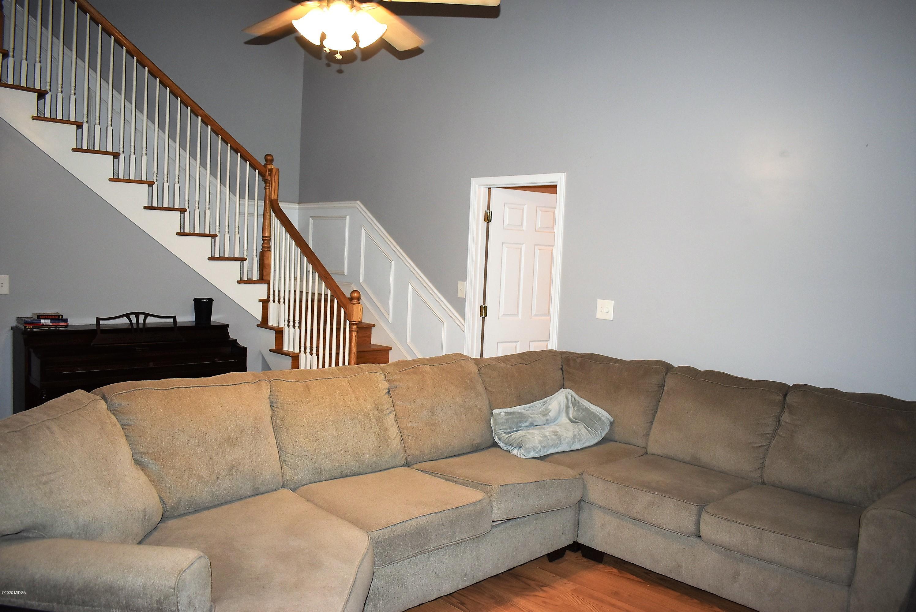 103 Roya Court Warner Robins, GA 31088 - Photo 4 of 30 DSC_2115 (2)