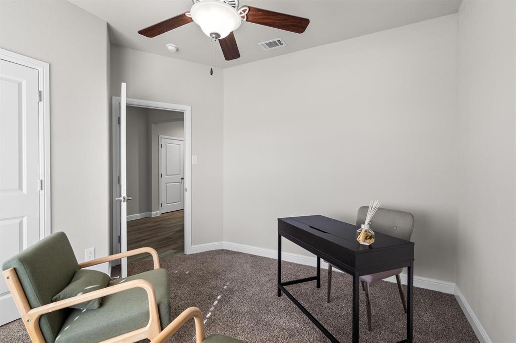 5525 Round Hl Road Denton, TX 76210 - Photo 7 of 30