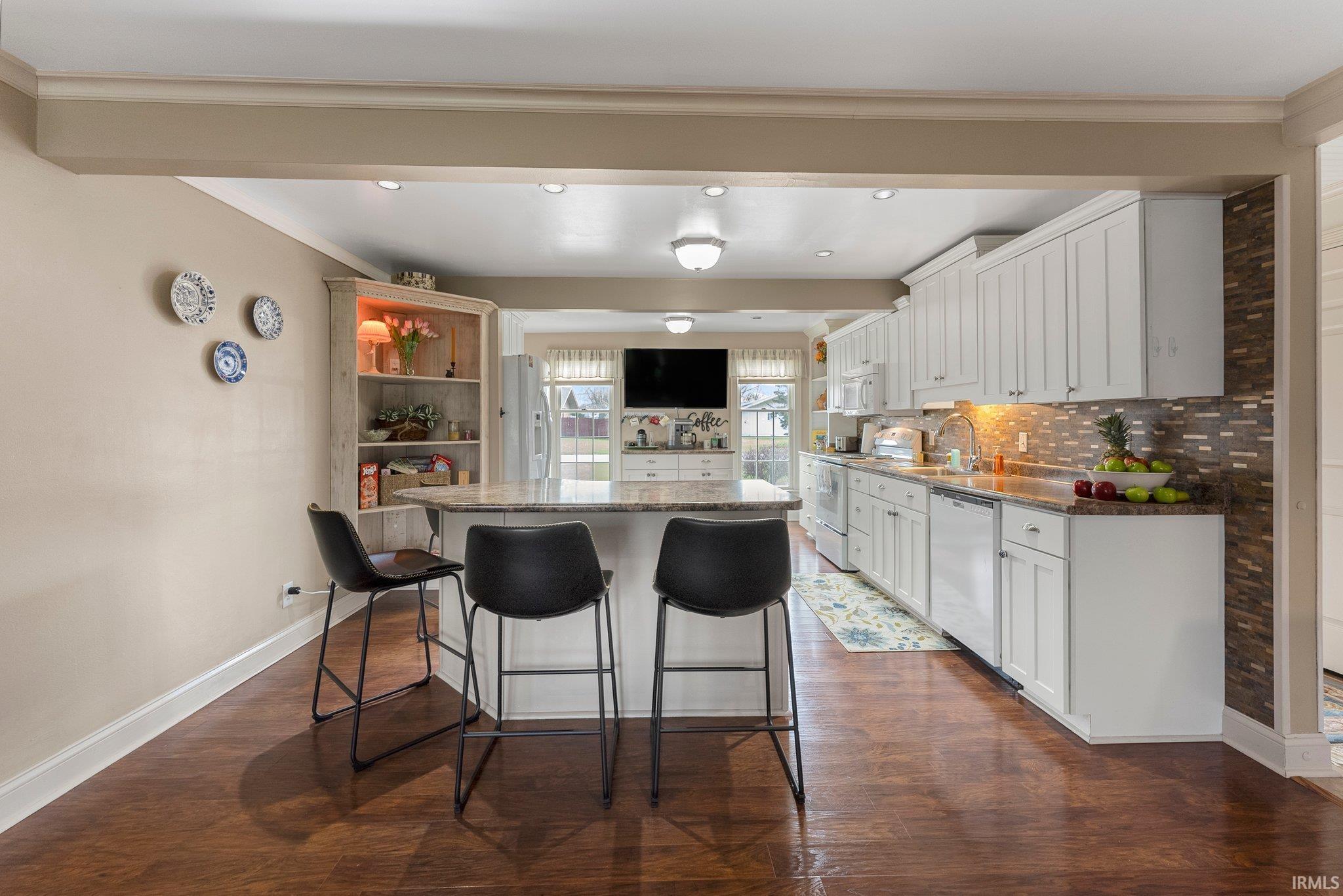 2821 Devon Drive Fort Wayne, IN 46815 - Photo 12 of 36