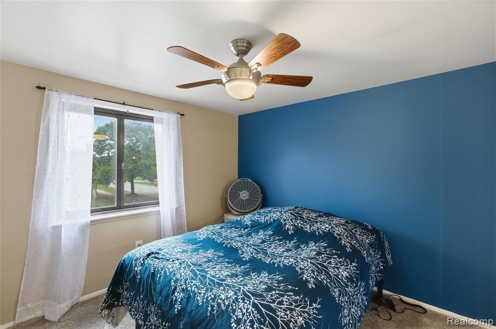 36698 Rolf Street Westland, MI 48186 - Photo 13 of 34