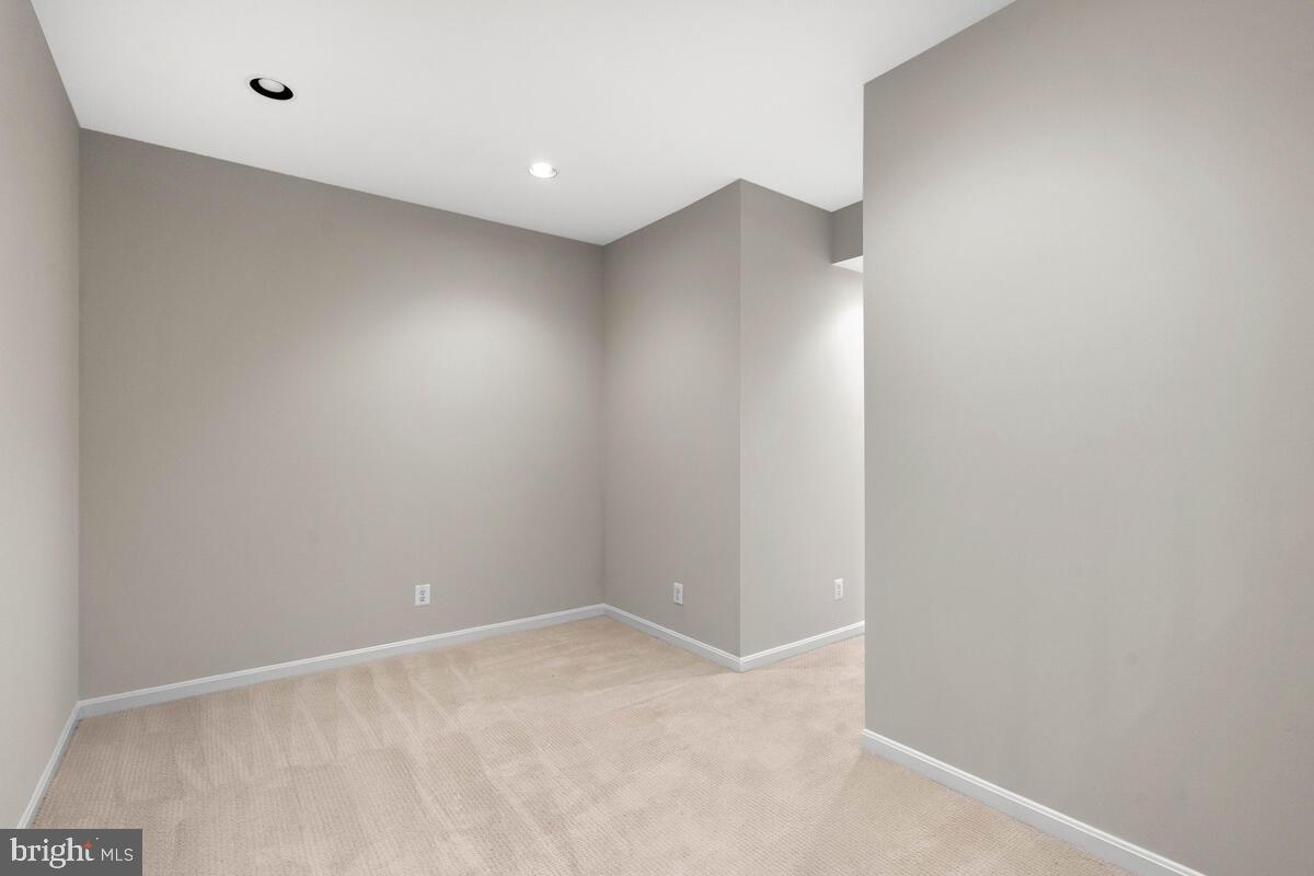 19127 Muncaster Road Derwood, MD 20855 - Photo 47 of 71 Gallery Image 47