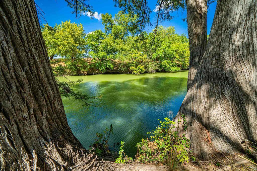 105 A Oleander Road, Unit 14/4 Comfort, TX 78013 - Photo 2 of 25